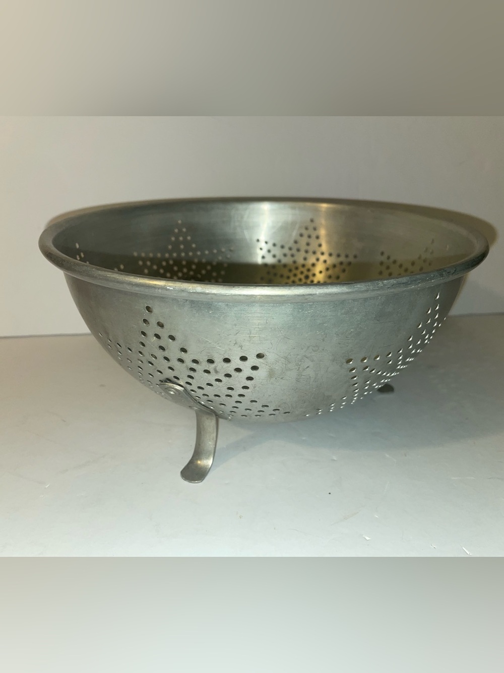 Vintage Aluminum 9" Colander Strainer 7 Star Pattern Footed, Farmhouse